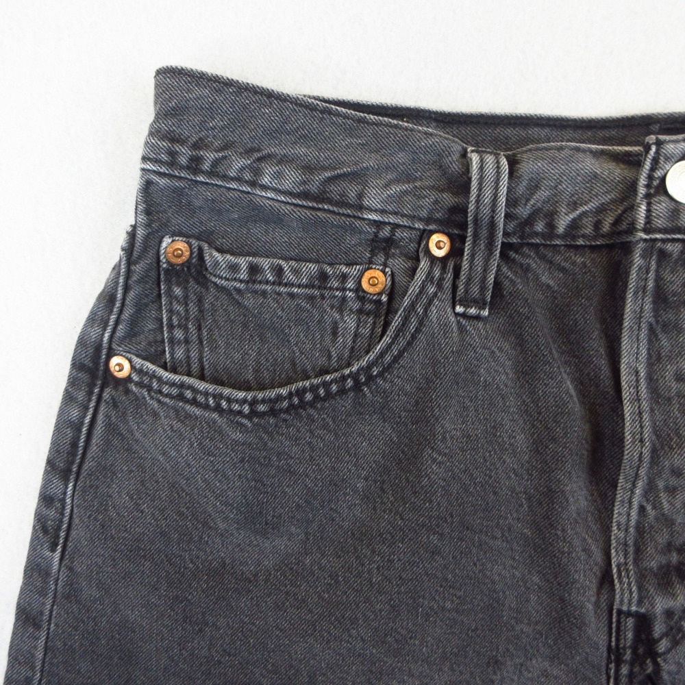 Levi's 501 Original Shorts Women W30 Black Denim Cutoff High Rise Button Fly - Picture 3 of 10